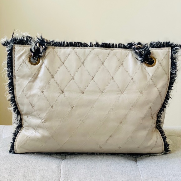 SOLD Chanel Tweed Trim Light Grey Leather Tote - Picture 2 of 16